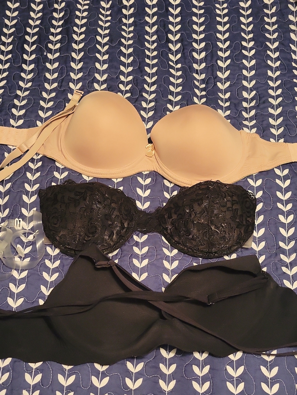 Victoria's Secret Nude and Black Strapless Bra Set